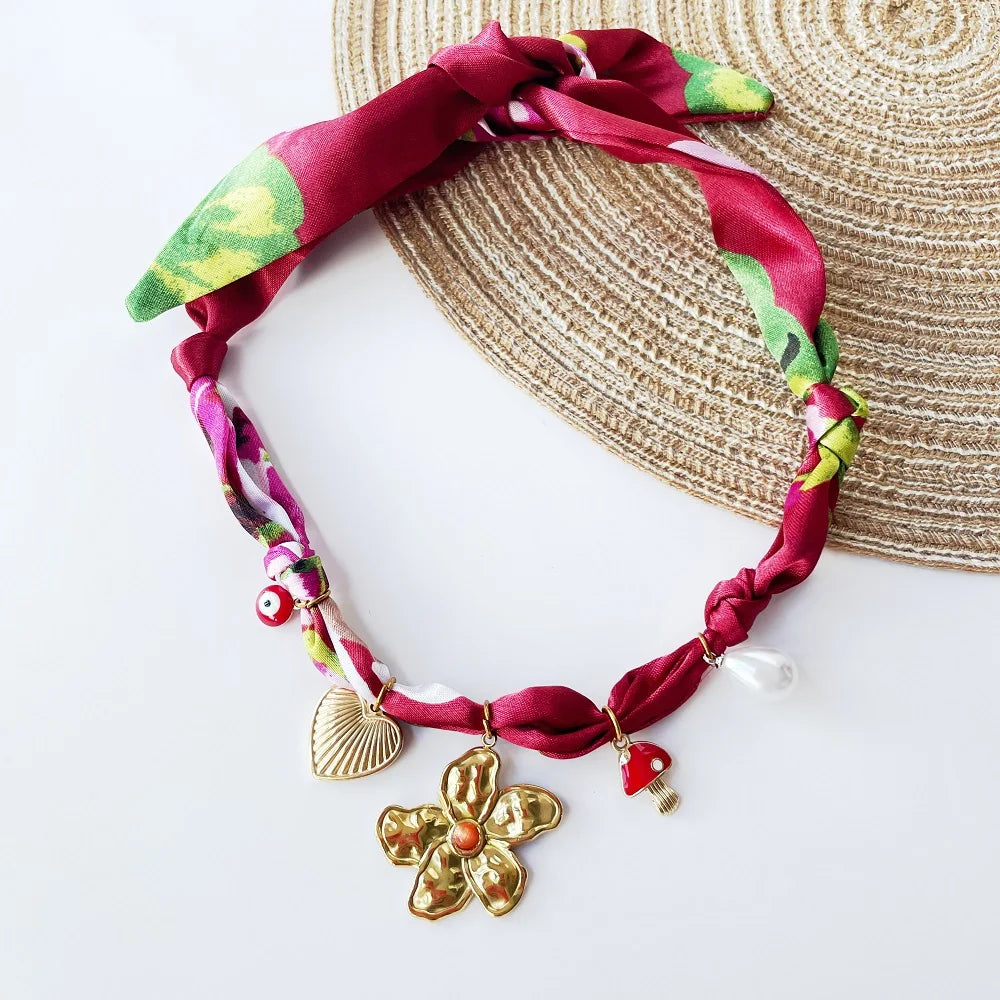 Collana con Ciondoli in Tessuto Bohemien a Tema Vita Marina, Cuore, Ciliegia, Tulipano, Fiore - Gioielli da Vacanza, Regalo per Lei