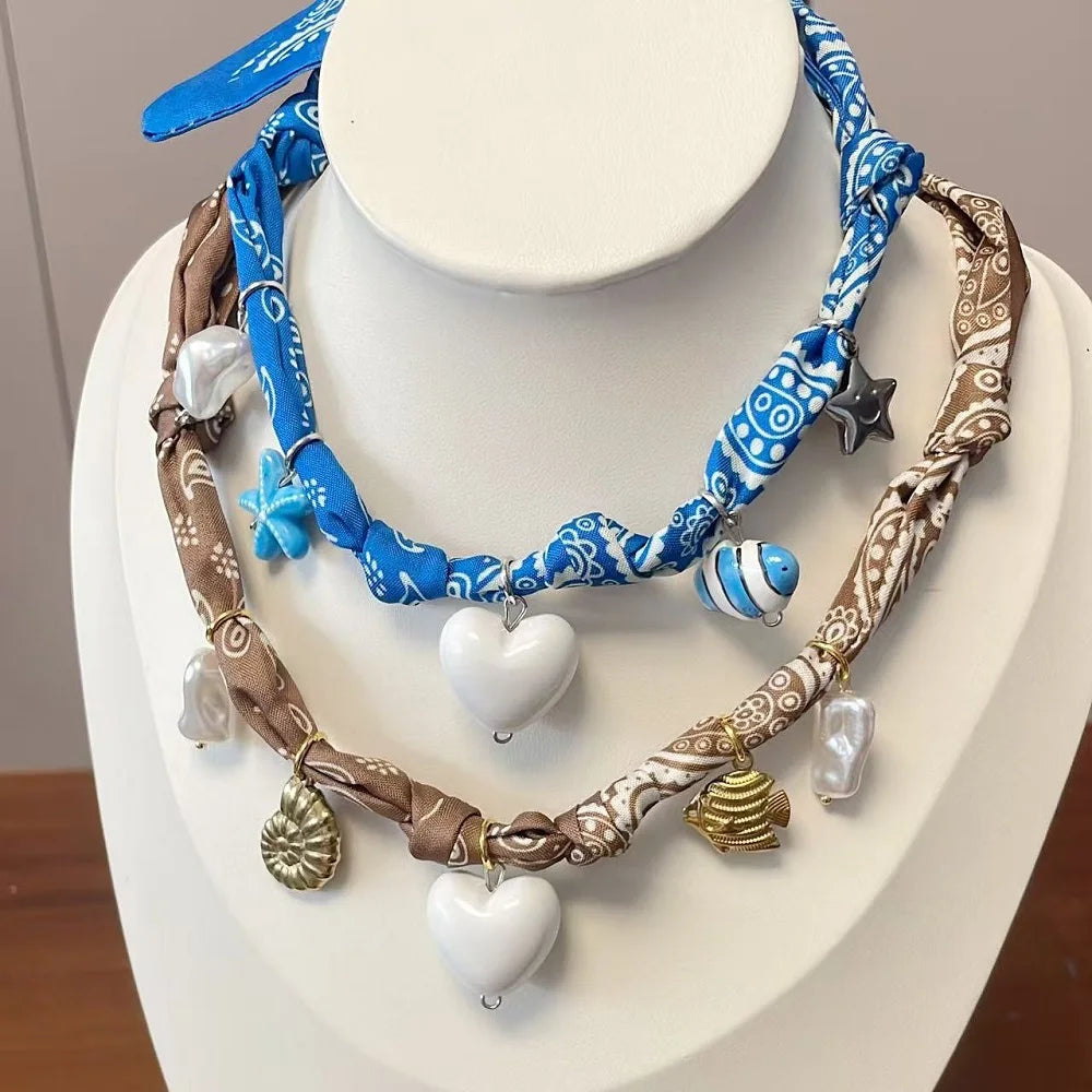 Collana con Ciondoli in Tessuto Bohemien a Tema Vita Marina, Cuore, Ciliegia, Tulipano, Fiore - Gioielli da Vacanza, Regalo per Lei
