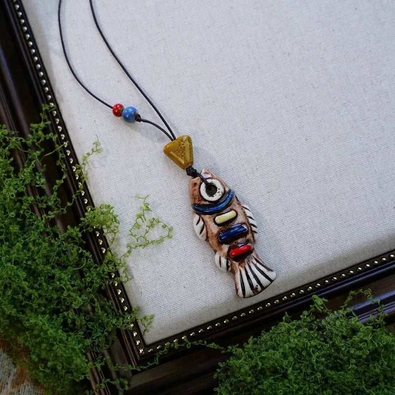 Collane con ciondolo a forma di pesce in ceramica dipinte a mano, serie unica, collane lunghe alla moda con ciondolo a piccolo pesce, confezione personalizzata
