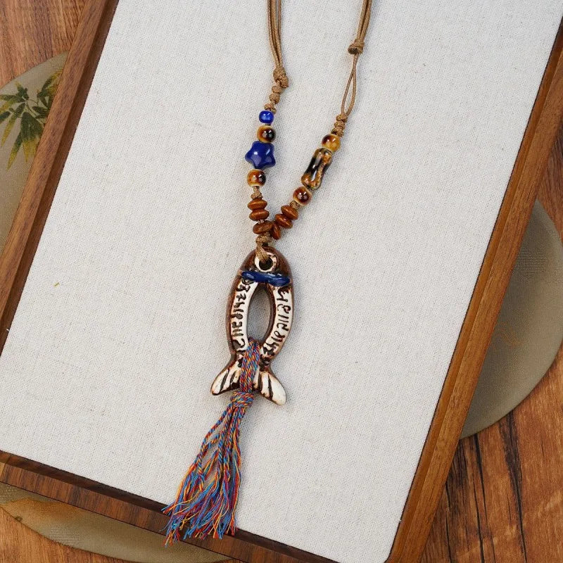 Collane con ciondolo a forma di pesce in ceramica dipinte a mano, serie unica, collane lunghe alla moda con ciondolo a piccolo pesce, confezione personalizzata