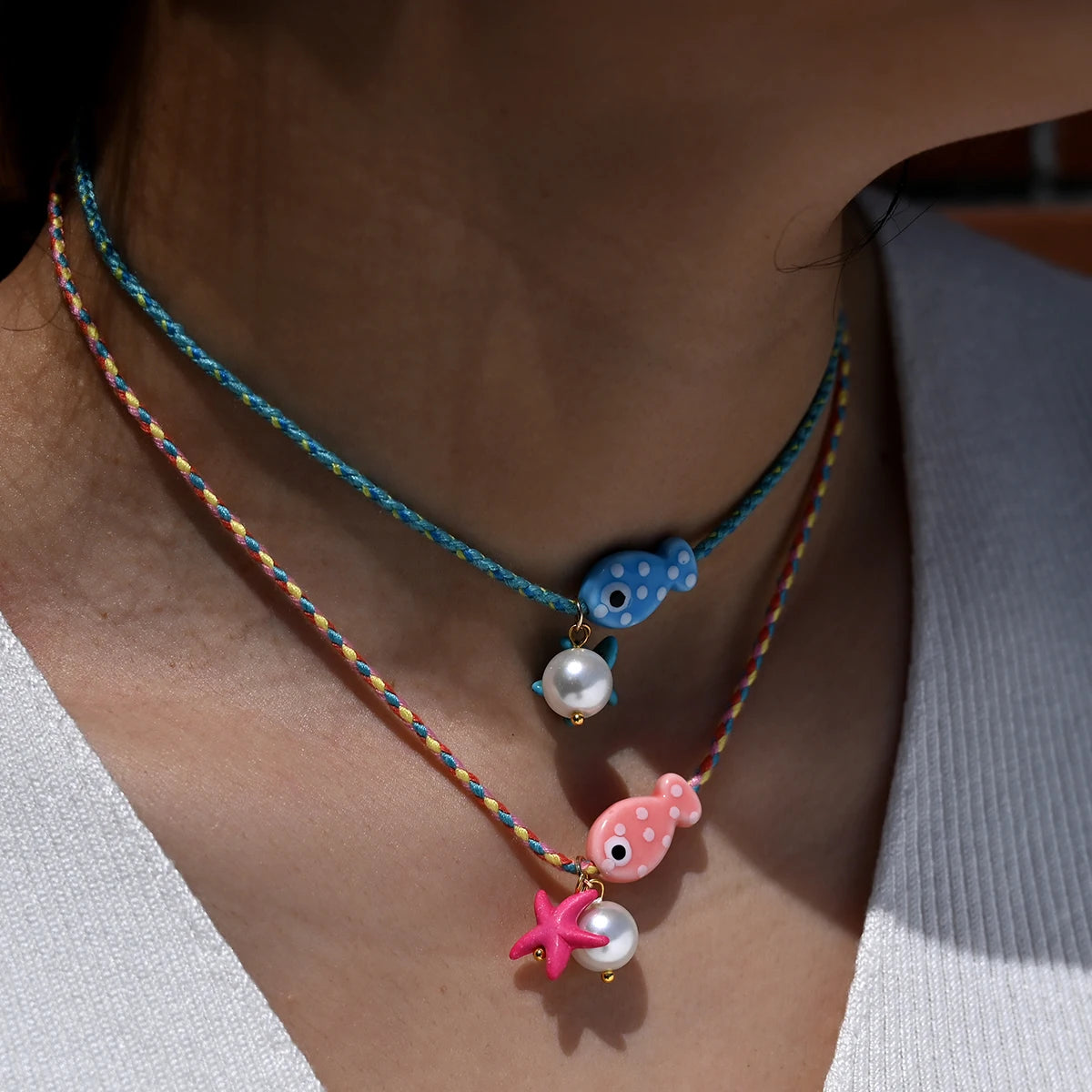 Collana colorata con ciondolo a forma di pesce in ceramica bohémien per donna, girocollo regolabile in corda multicolore, perfetta per le vacanze estive al mare