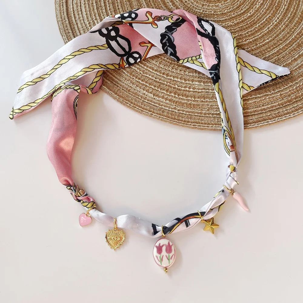 Collana con Ciondoli in Tessuto Bohemien a Tema Vita Marina, Cuore, Ciliegia, Tulipano, Fiore - Gioielli da Vacanza, Regalo per Lei