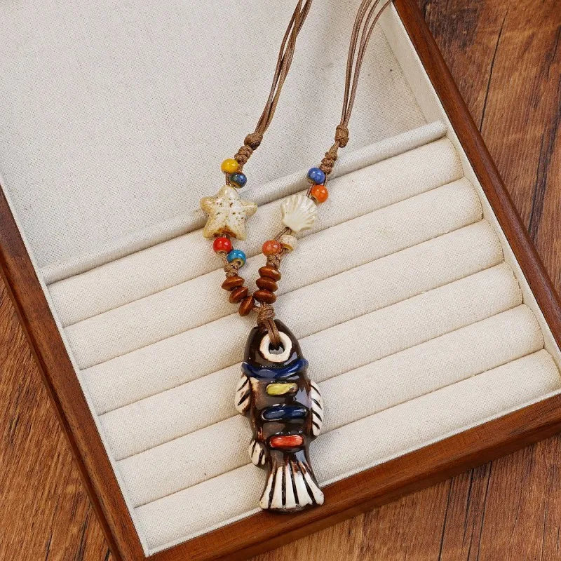 Collane con ciondolo a forma di pesce in ceramica dipinte a mano, serie unica, collane lunghe alla moda con ciondolo a piccolo pesce, confezione personalizzata