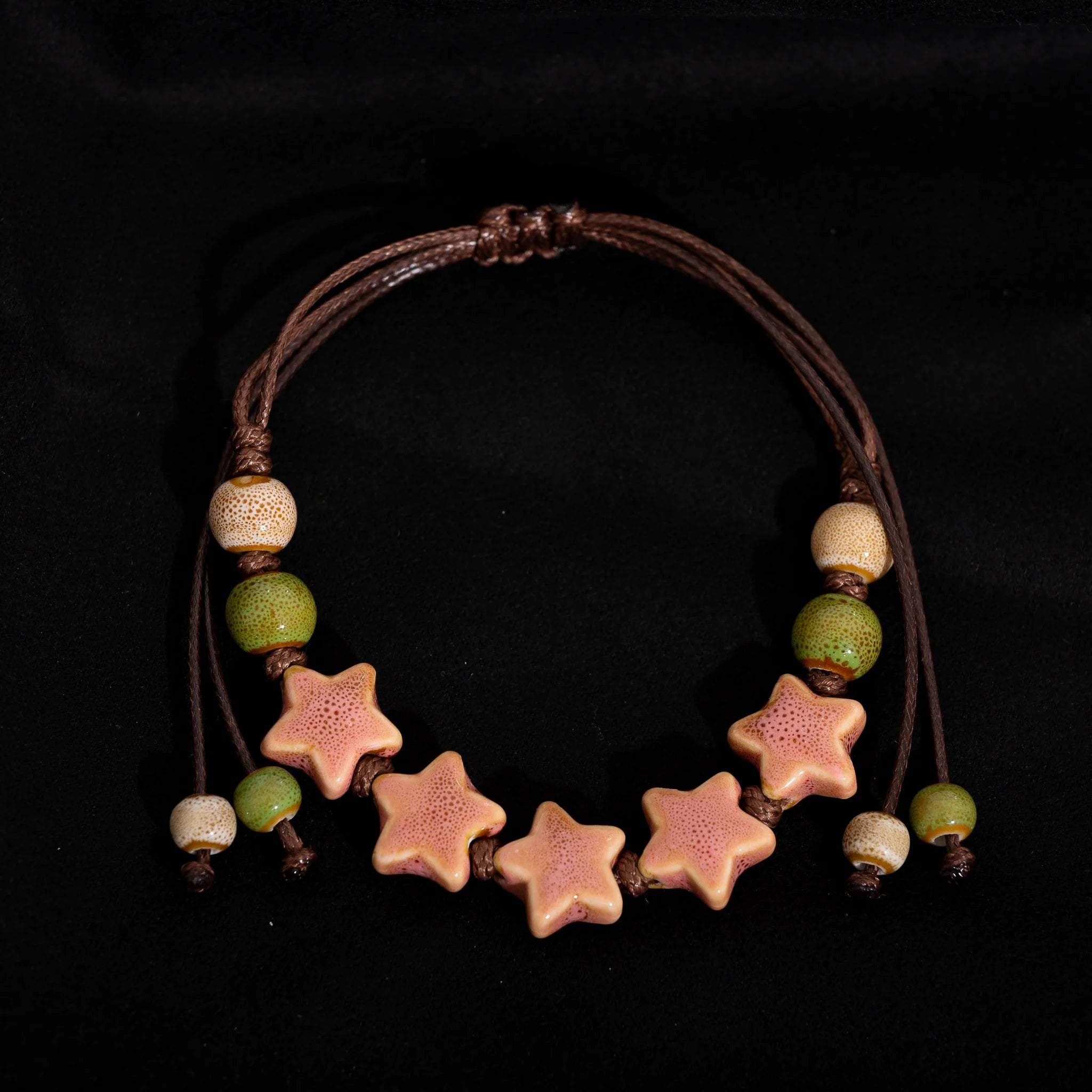 Bracciale regolabile fatto a mano con pentagramma Perline in ceramica Cavo di cera Gioielli da donna Regalo originale Accessorio per coppia