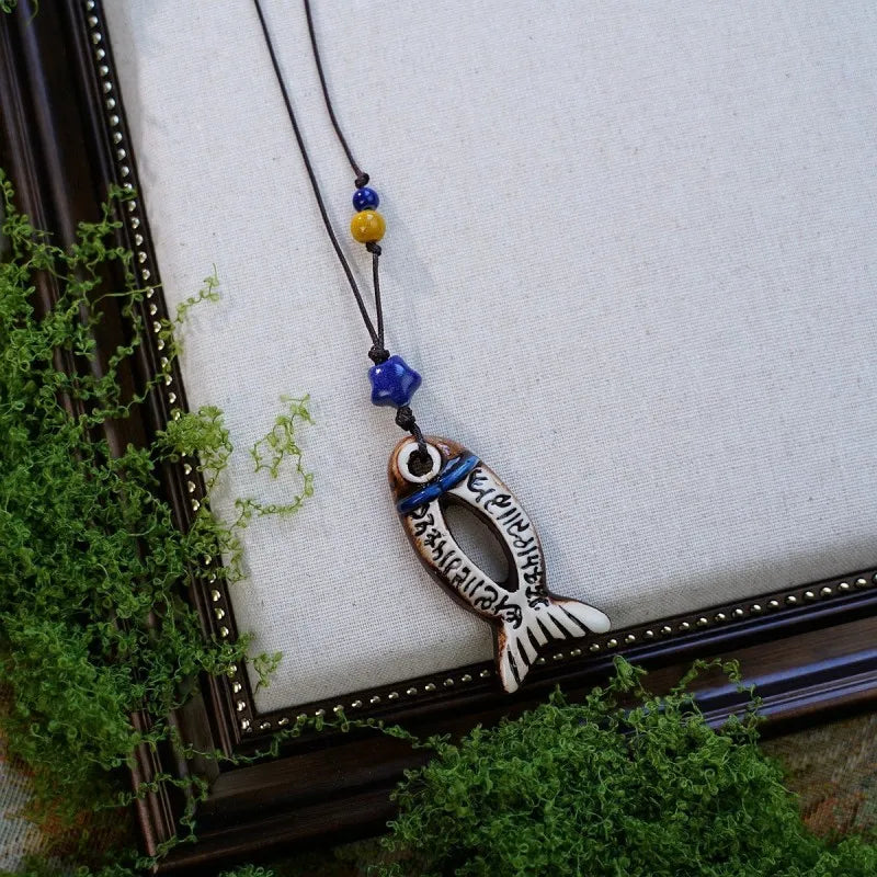 Collane con ciondolo a forma di pesce in ceramica dipinte a mano, serie unica, collane lunghe alla moda con ciondolo a piccolo pesce, confezione personalizzata