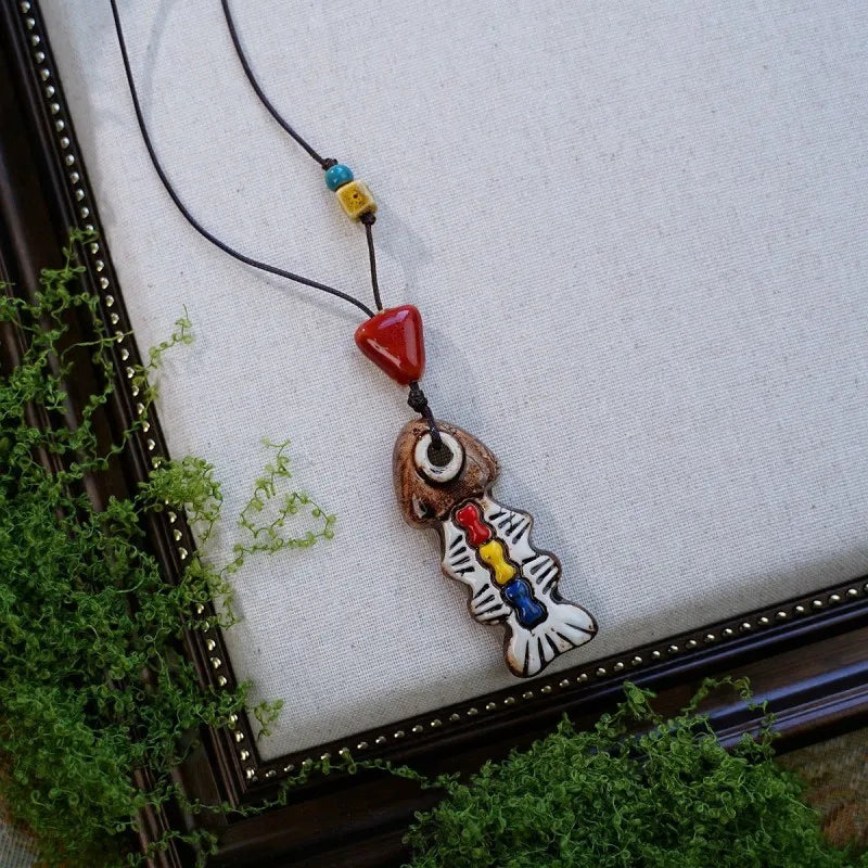 Collane con ciondolo a forma di pesce in ceramica dipinte a mano, serie unica, collane lunghe alla moda con ciondolo a piccolo pesce, confezione personalizzata