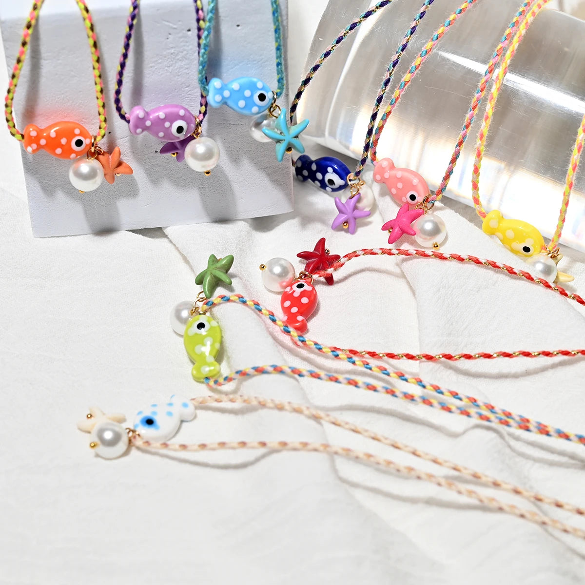 Collana colorata con ciondolo a forma di pesce in ceramica bohémien per donna, girocollo regolabile in corda multicolore, perfetta per le vacanze estive al mare