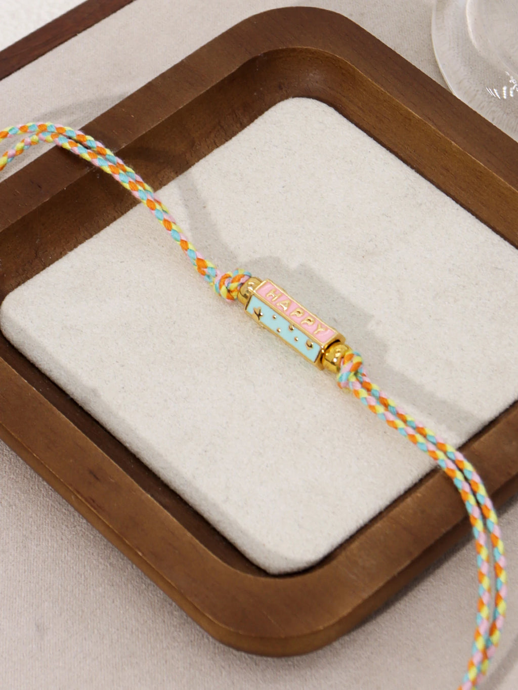 Collana con ciondolo in corda intrecciata fatta a mano in stile tribale con ciondoli a lettera per gioielli da donna con accessori per feste
