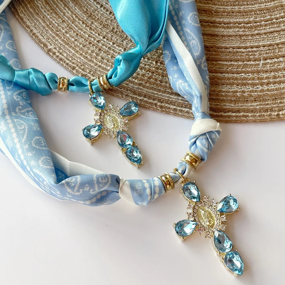 Collana con Ciondoli in Tessuto Bohemien a Tema Vita Marina, Cuore, Ciliegia, Tulipano, Fiore - Gioielli da Vacanza, Regalo per Lei
