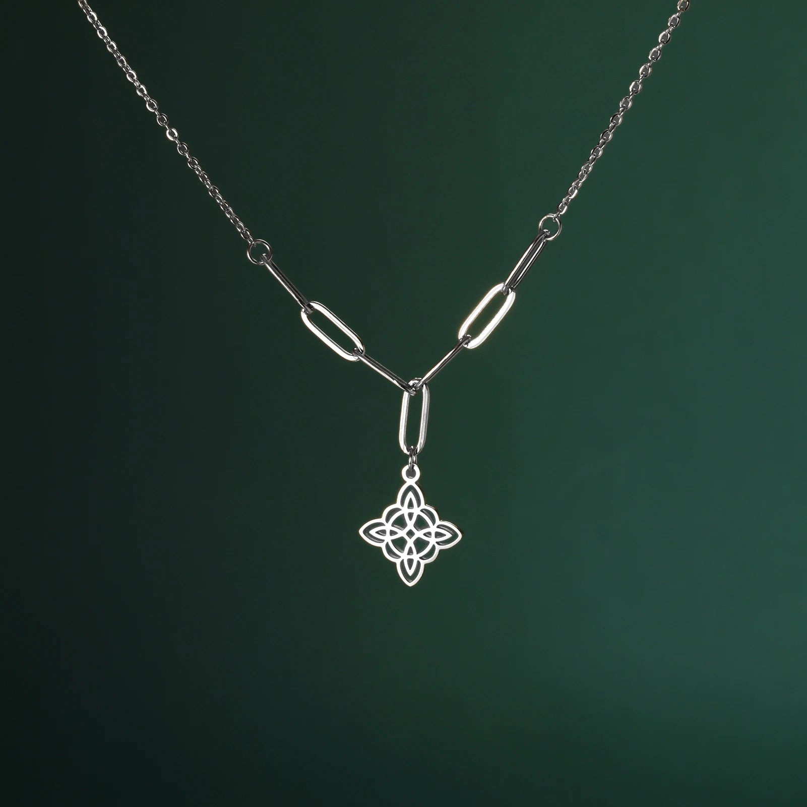 Collana con ciondolo nodo strega Wicca - Glow