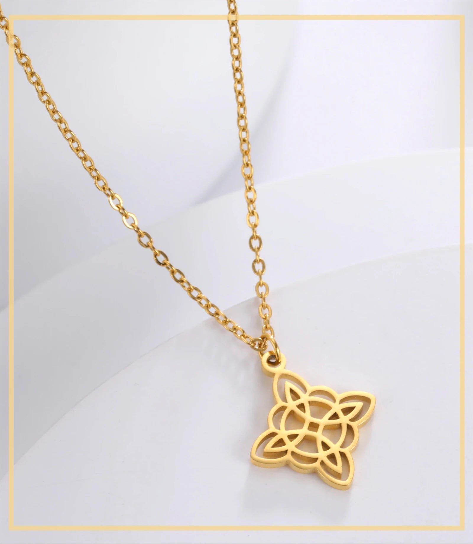 Collana con ciondolo nodo strega Wicca - Glow