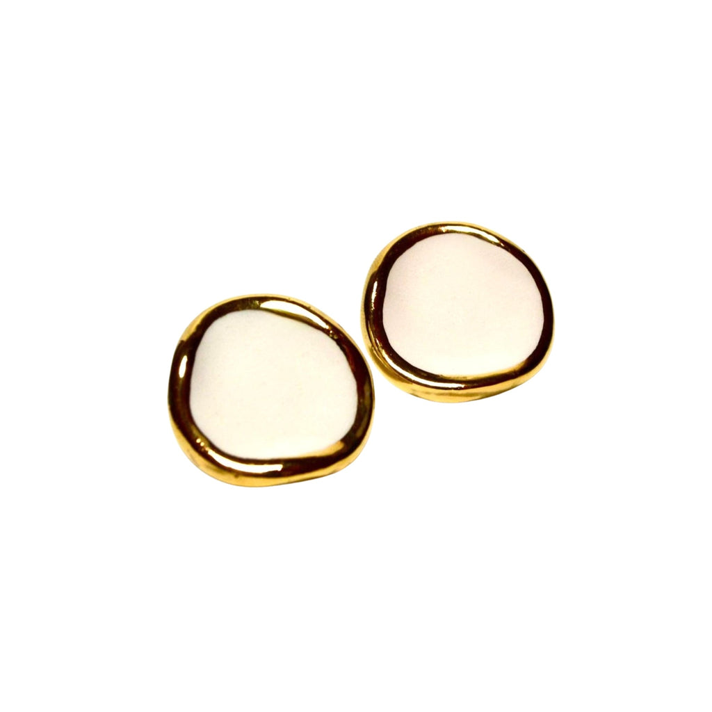 Leda | Handcrafted white ceramic stud earrings with gold luster - Glow