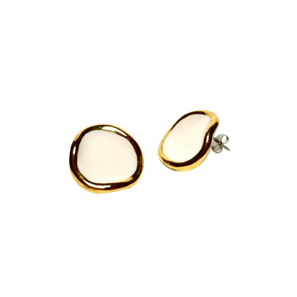 Leda | Handcrafted white ceramic stud earrings with gold luster - Glow
