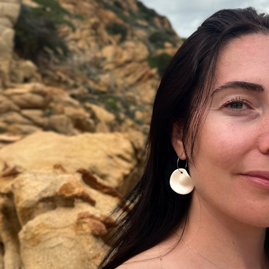 Lulip | Handcrafted white ceramic dangle earrings - Glow