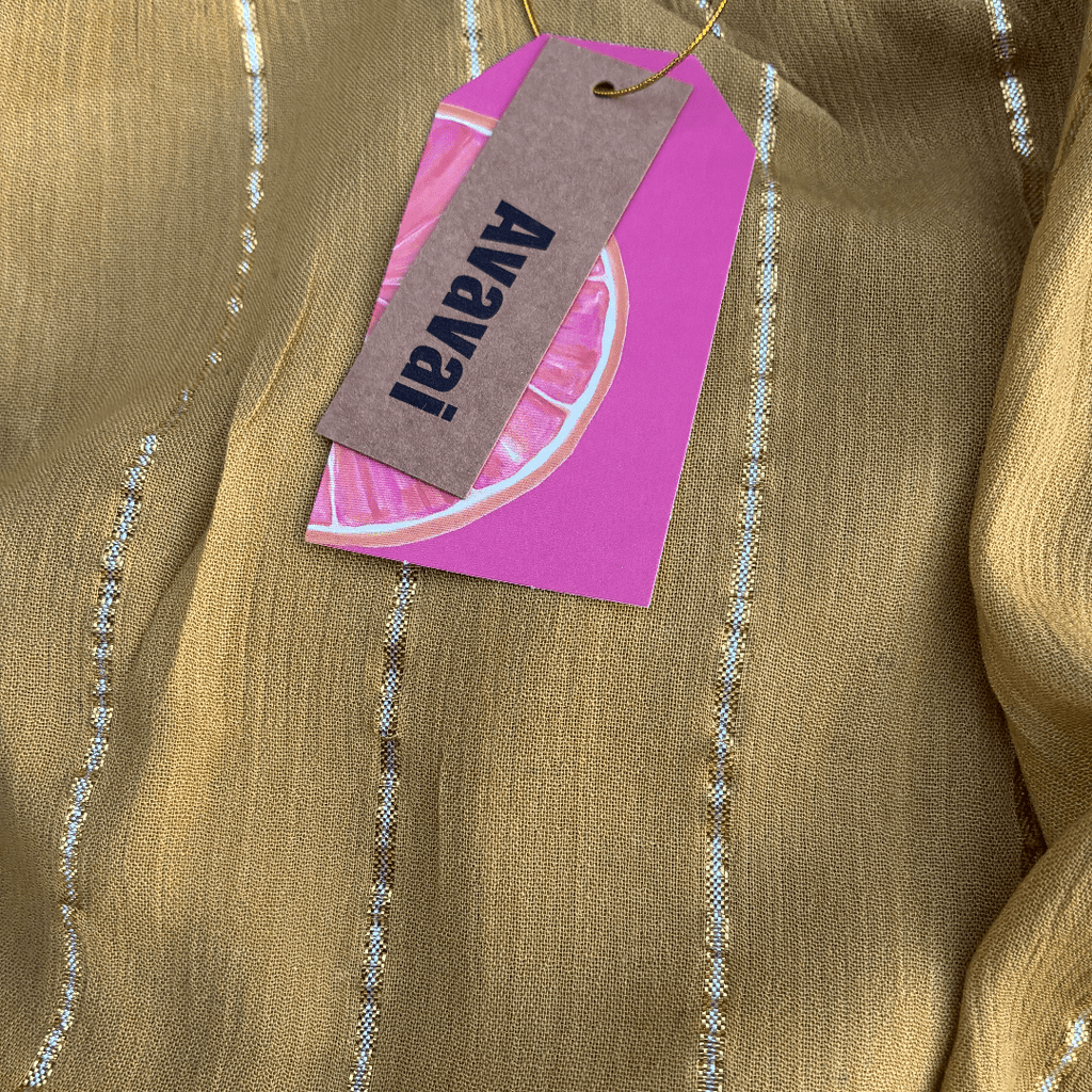 Maxi Dress a righe oro con cintura in cordoncino e nappine✨Giallo Pastello - Glow