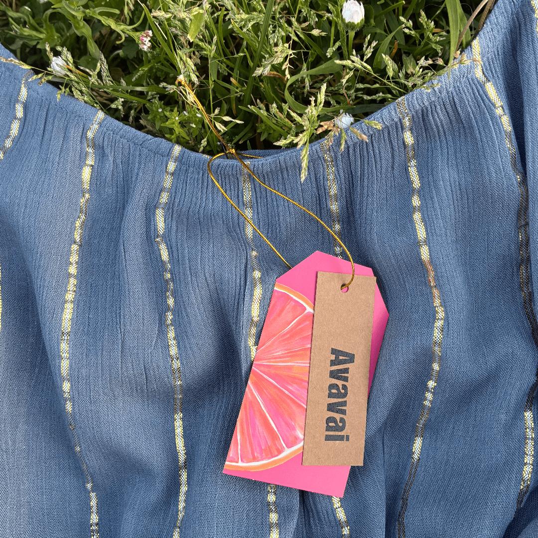 Maxi Dress a righe oro con cintura in cordoncino + nappine✨ Celeste polveroso - Glow
