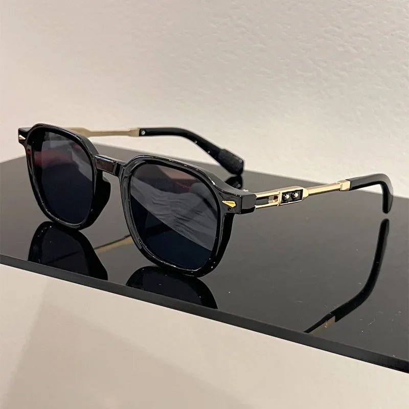 Occhiali da Sole Quadrati Vintage con Rivetti in Metallo | UV400 | Glow - Glow