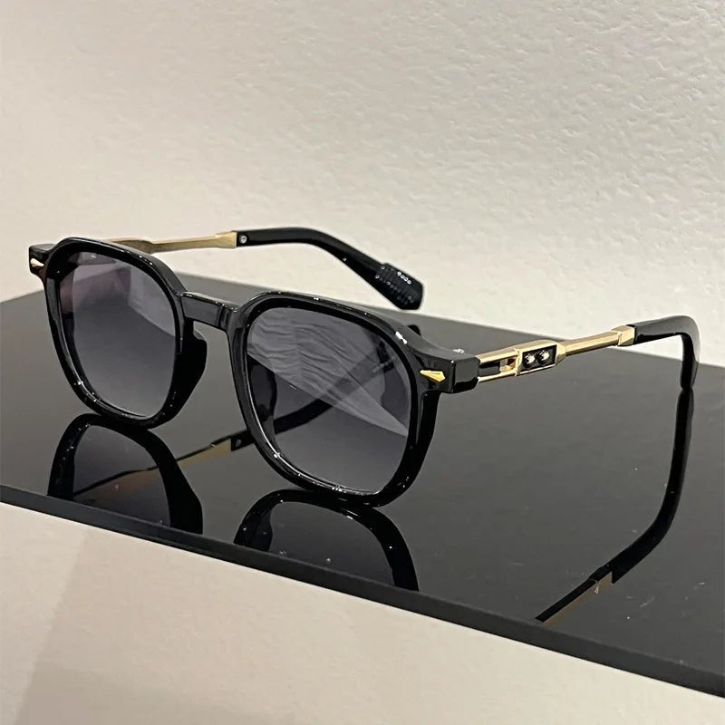 Occhiali da Sole Quadrati Vintage con Rivetti in Metallo | UV400 | Glow - Glow