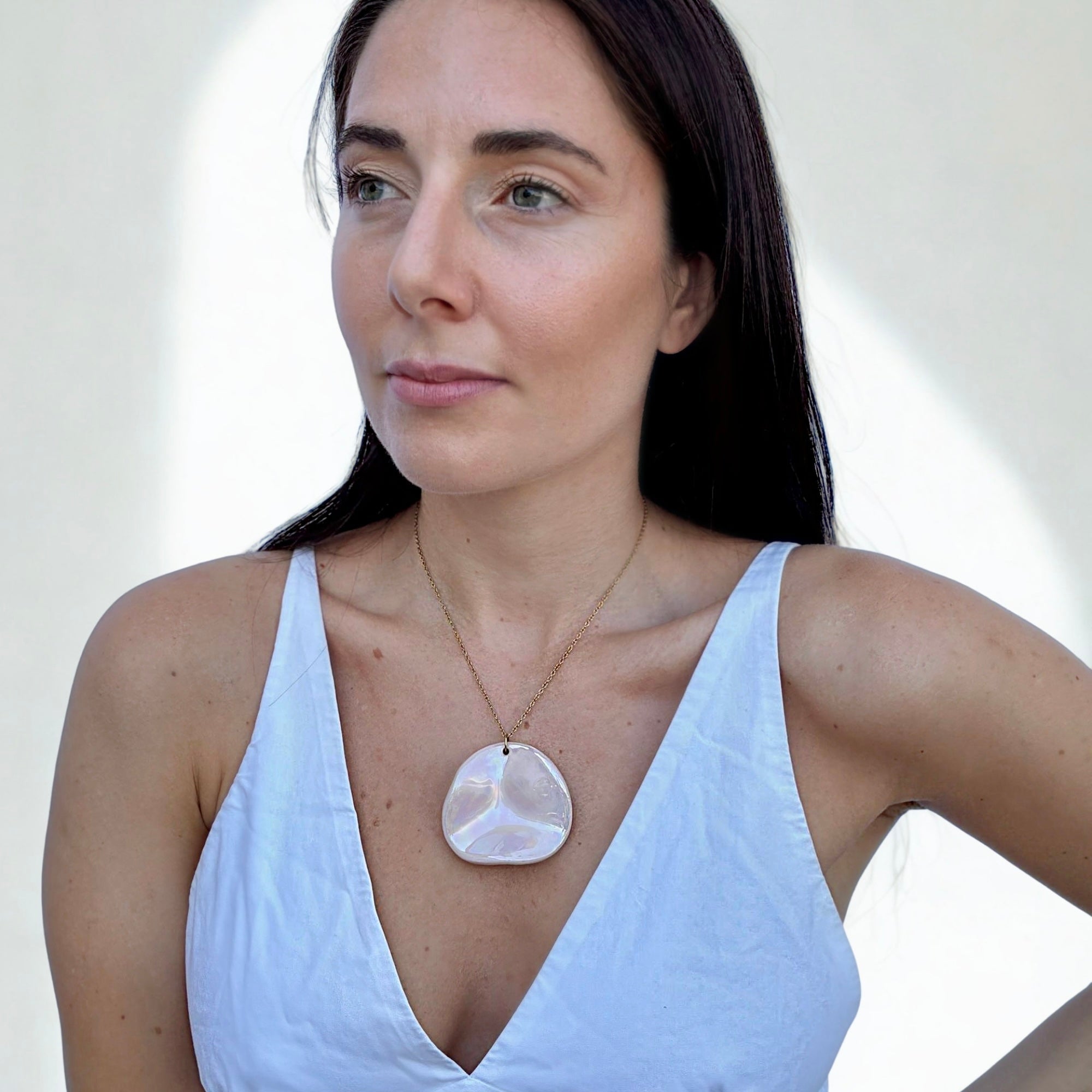 Perla | Handcrafted pearl - pink ceramic necklace - Glow