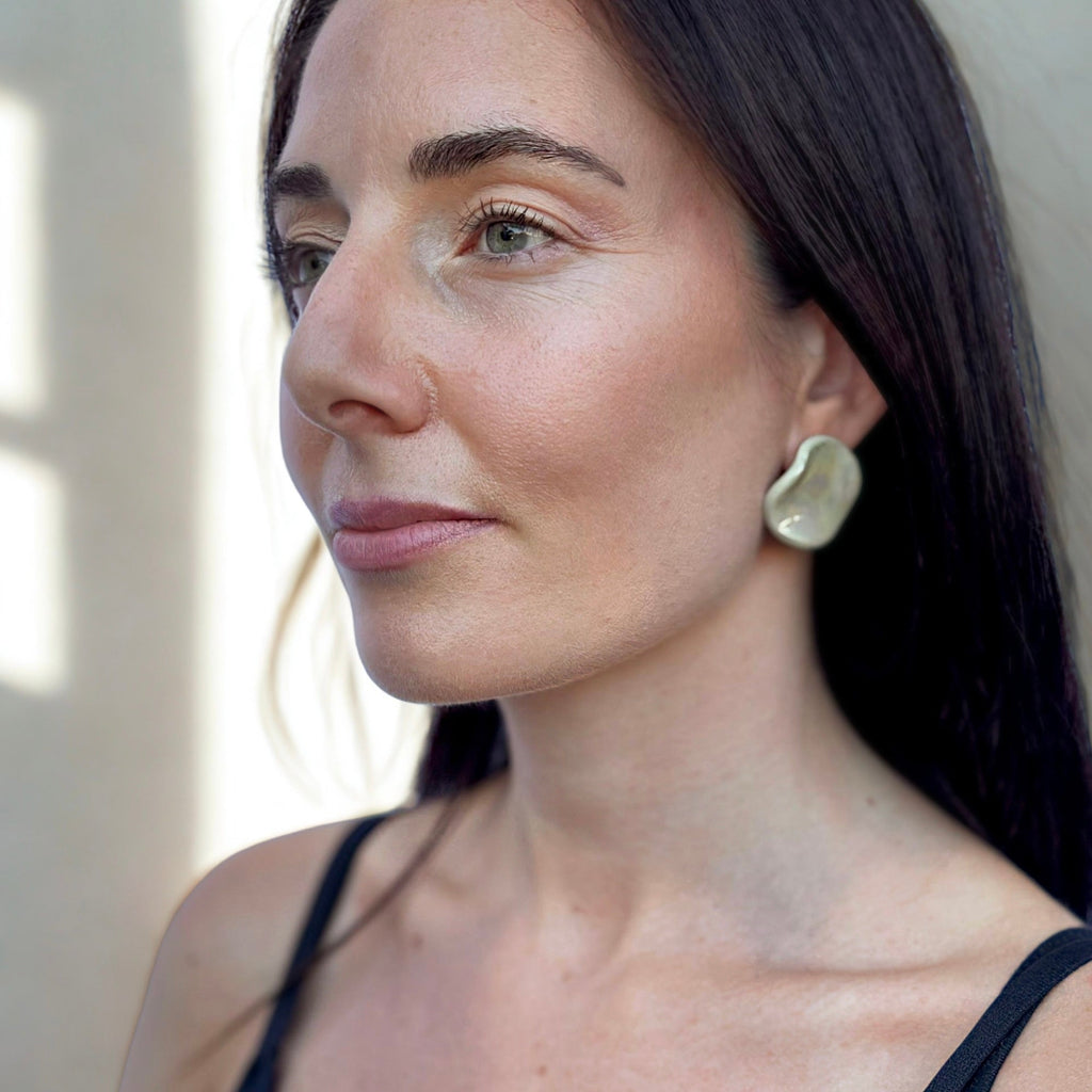 Perla | Handcrafted pearl sage - green ceramic stud earrings - Glow