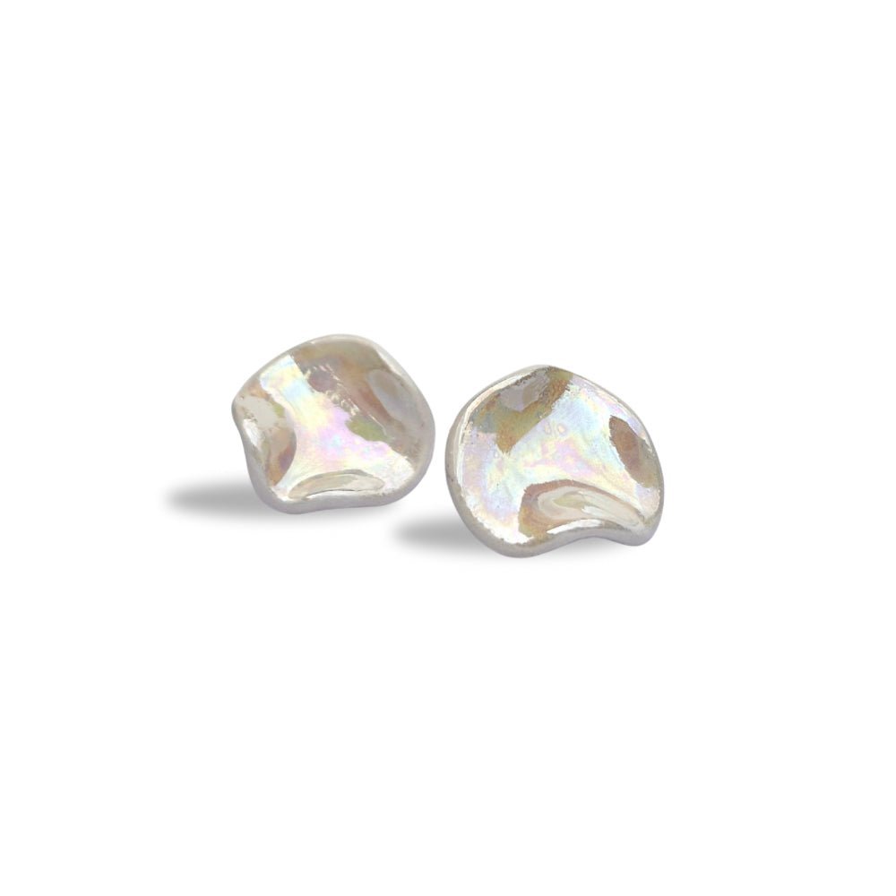 Perla | Handcrafted pearl - white ceramic stud earrings - Glow