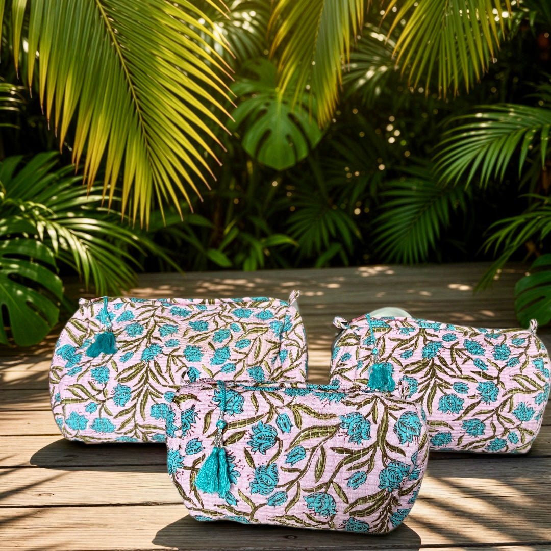 Roary Pouches 🐾 Poinsettia - Glow